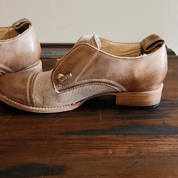 Freebird Womens Mabel Leather Shoes - Picture 6 of 11